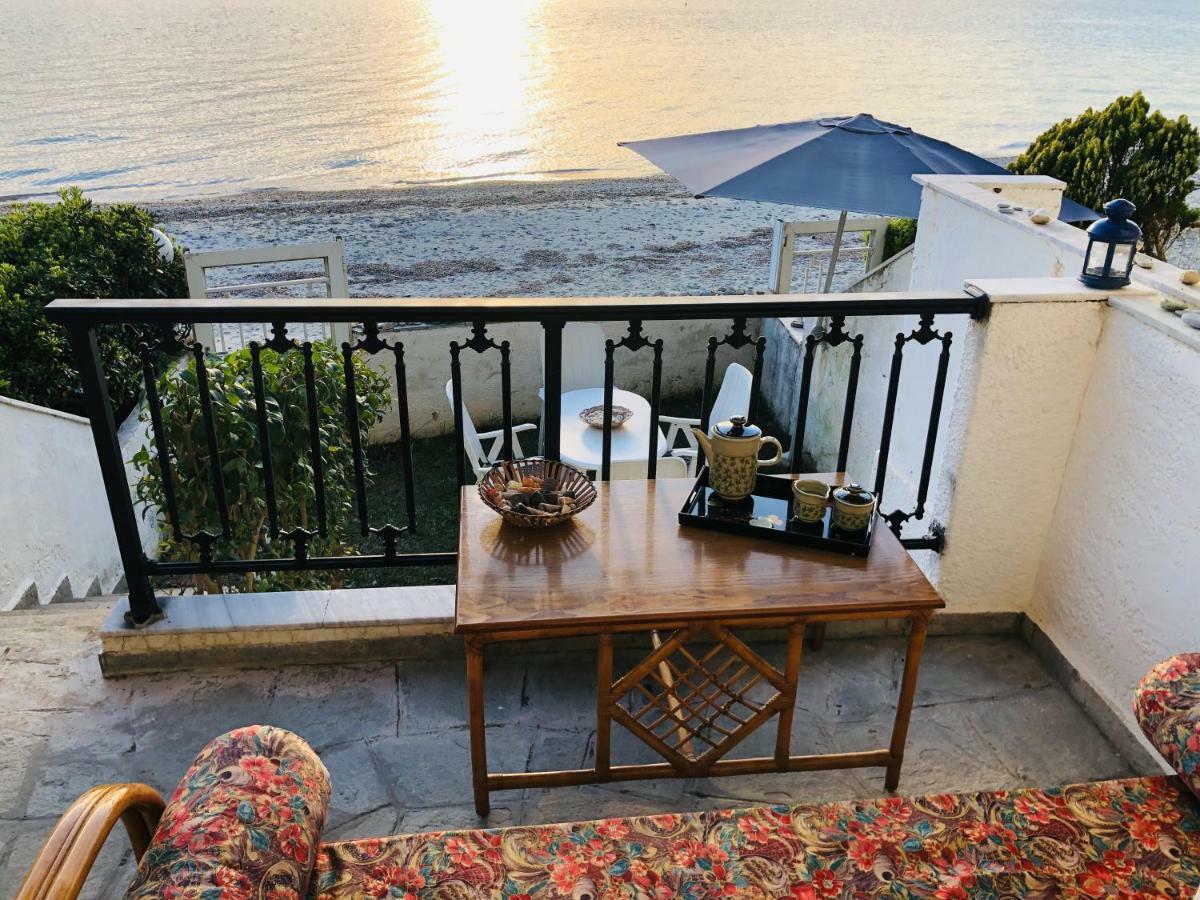 Seafront Maisonette In Fourka Dış mekan fotoğraf