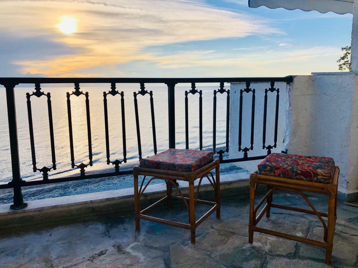 Seafront Maisonette In Fourka Dış mekan fotoğraf