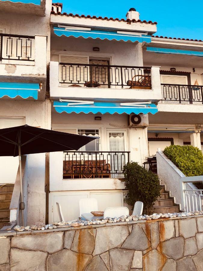 Seafront Maisonette In Fourka Dış mekan fotoğraf
