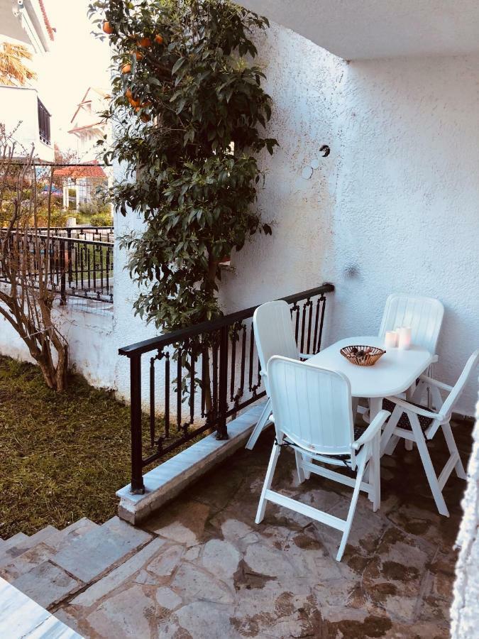 Seafront Maisonette In Fourka Dış mekan fotoğraf
