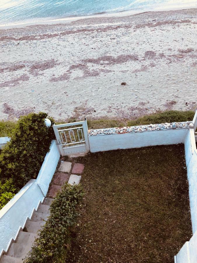 Seafront Maisonette In Fourka Dış mekan fotoğraf