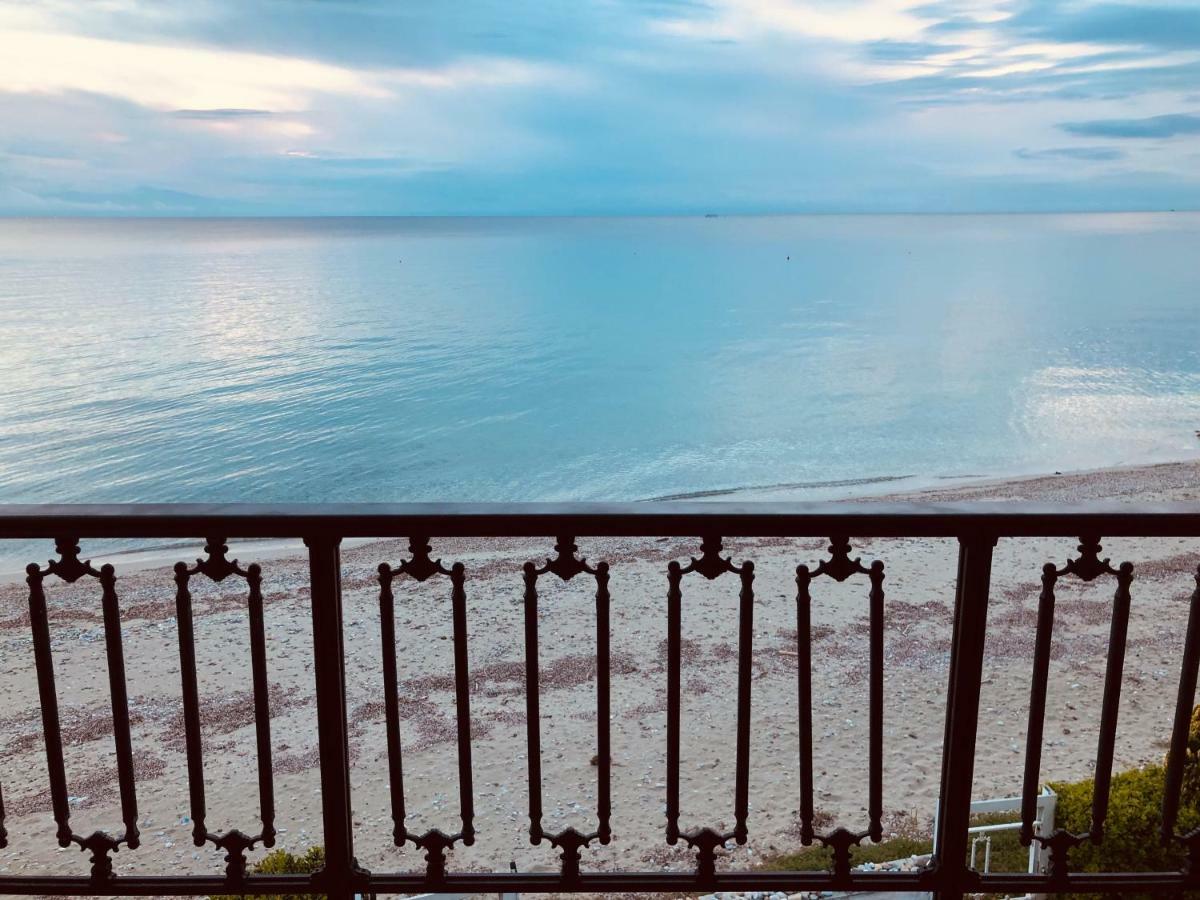 Seafront Maisonette In Fourka Dış mekan fotoğraf